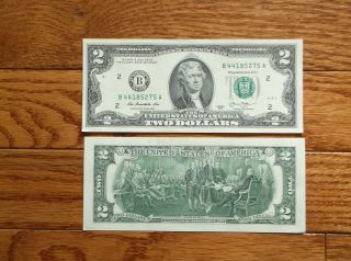 10 Crisp Uncirculated $2 Dollar Bills - Collectors Quality