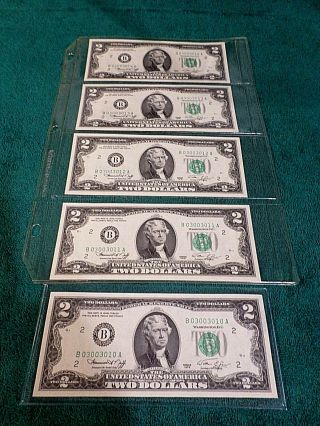 (5) 1976 Consecutive $2 Dollar Bills (ny) Fancy 0 - 300 - 301 - 0/1/2/3/4 Crisp Unc.