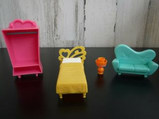 Polly Pockets Trendy Townhouse Furniture