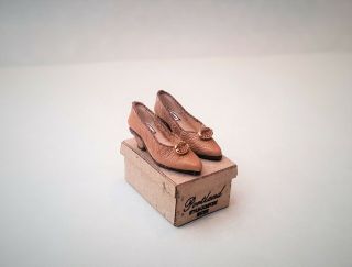 Dollhouse Miniature Artisan Leather Shoes & Box 1/12th