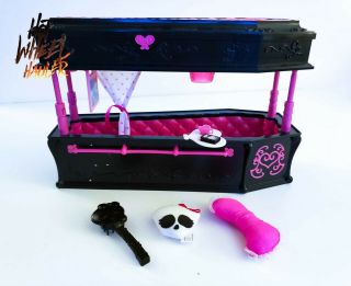 Monster High Draculaura Dead Tired First Wave Jewelry Box Coffin Bed No Doll