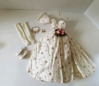 Madame Alexander Royal Reception Cissy Dress And Accessories