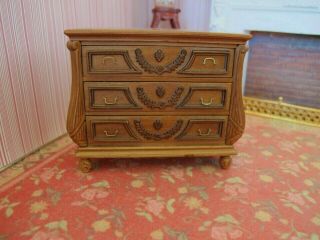 Smallsea Warehouse Sale: 1:12 Bespaq Chest Beautifully Carved