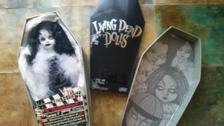 Living Dead Doll Ldd Series 5 Hollywood Black And White Closed Casket Mezco