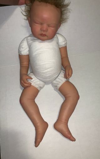 Waki Puppen Sleeping Lifelike Baby Reborn Doll