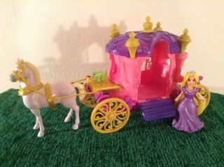 Disney Princess Polly Pocket.  Tangled Rapunzel Magic Clip Carriage And Horse