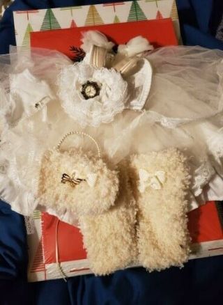 Bjd Sd White Dress With Underwear,  Purse,  Leggings,  And Neck Piece