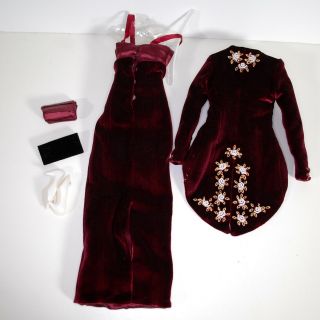 Franklin Diana Princess of Loveliness Red Burgundy Velvet Outfit Fashion 3