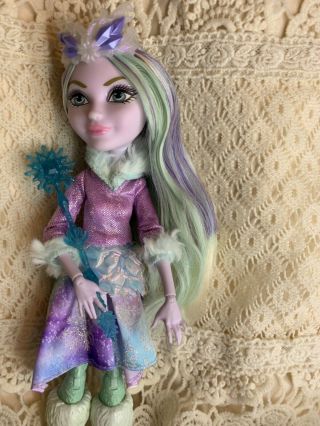 Ever After High Epic Winter Crystal Frost.  Cond.