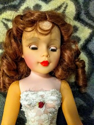 ❤️ Madame Alexander Auburn Portrait Cissy Doll In Pretty Lace Teddy 2