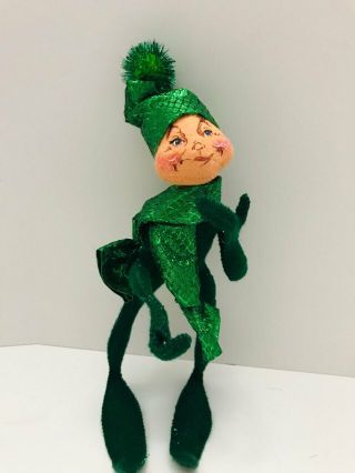 Annalee 8 - 9 " Small Elf Christmas Pixie 2005 Green With Bright Hat & Long Scarf