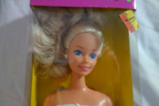 1992 Mattel Fun - to - Dress Barbie 3240 - Blue Towel Wrap - NRFB - Good Box - 2
