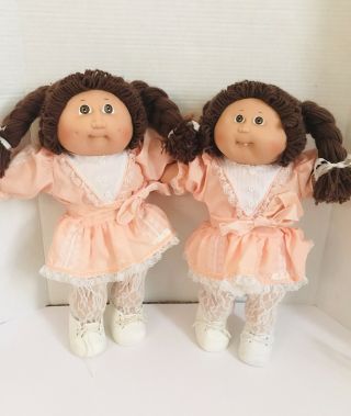1985 Cabbage Patch Kids Twin Girls Cpk Brown Hair & Eyes Dimples Tooth