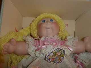 1985 CABBAGE PATCH PORCELAIN DOLL WITH CERTIFICATE PAMELA DIANE 2