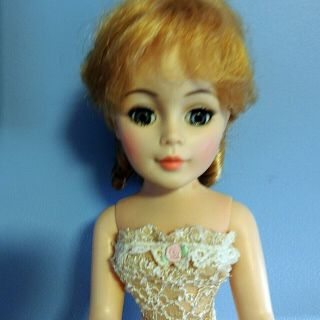 Madame Alexander Blond Portrait Cissy Doll In Pretty Teddy