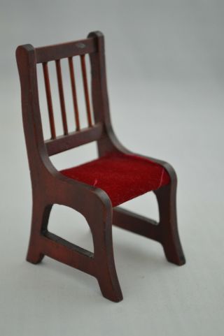 Dollhouse Furniture Chair Red Velvet Chair (1:12) C