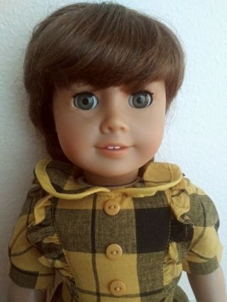 Authentic Molly McIntire American Girl Doll 18 