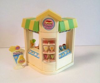 Sylvanian Families Calico Critters Waffle Crepe House Shop Retired