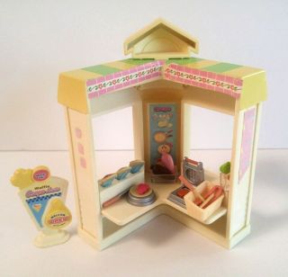 Sylvanian Families Calico Critters Waffle Crepe House Shop Retired 2