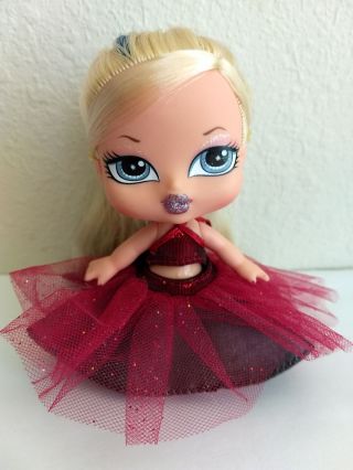 Girlz Girl Bratz 5 In Babyz Cloe Doll Blonde Hair Blue Eyes Red Skirt & Top