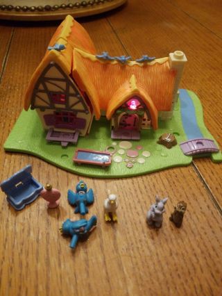 1995 Mattel Disney Minipolly Pocket Snow White 7 Dwarfs Light - Up Cottage