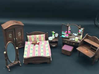 Calico Critters Sylvanian Families Luxury Master Bedroom Set Dark Wood Desk