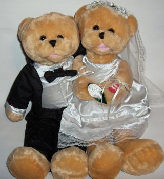 Chantilly Lane Musical Bears Bride & Groom Bears Singing " Love & Marriage