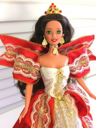 1997 Happy Holidays Barbie Doll Brunette Loose Dress Jewelry Crown 90s