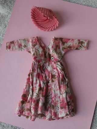 HTF Vintage Tagged Vogue JILL Doll Rose Flowered Dress and Pleated Hat 2