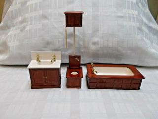 Realife Miniatures Heritage Series Dollhouse Victorian Bathroom.  3 Piece