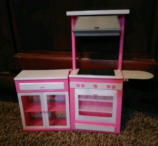 Barbie Or Same Size Dolls Stove And Cabinet