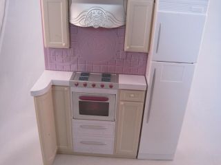 2007 Mattel Barbie Kitchen And Tv Room