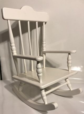 Charlie Bears Spindle Back Rocking Chair.  White Vgc Xmas Gift