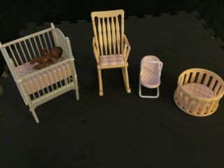 Vintage Barbie Baby Krissy Bedtime Baby Musical Crib,  Accessories
