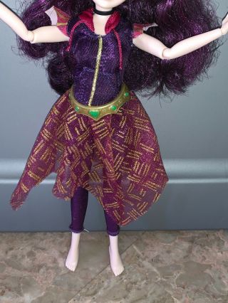 Disney Descendants Genie Chic Mal 11 - Inch Doll Hasbro Loose 3