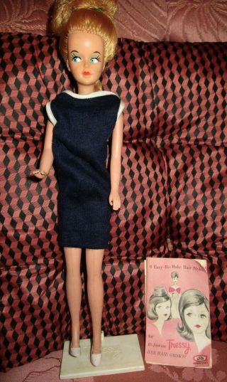 Vtg American Character Tressy Doll Barbie Peer W/ Stand & Booklet Dress No Key