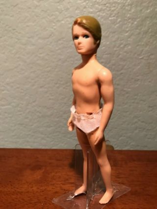 1970 Topper Dawn Doll ' s male friend Ron,  Bendable knees,  Blond,  6 ' 3