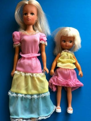 Kmart 1977 Daddy ' s Girls Clone Fashion dolls Blonde Barbie size & Tutti Size 2