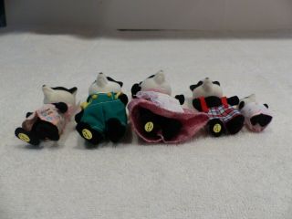 Epoch Calico Critters Sylvanian Skunks Family of 5 Dressed Up VG 1985 2