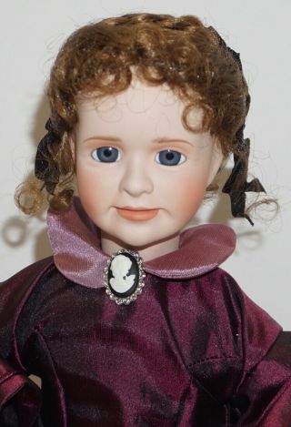 " Marmee " Doll 1995 Little Women Series Ashton Drake Porcelain Doll With Stand