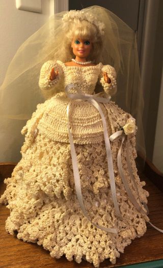 Vintage Blonde Barbie Bride Hand Made Ecru Crocheted Wedding Dress W/pearls Veil