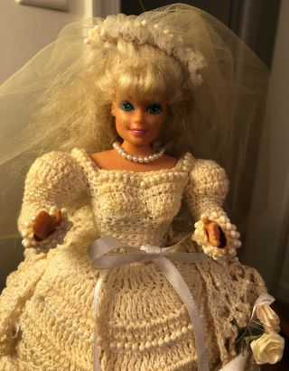 Vintage Blonde Barbie Bride Hand Made Ecru Crocheted Wedding Dress w/Pearls Veil 2