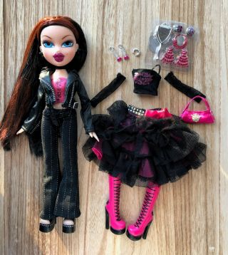 Bratz Dolls WICKED TWINS Ciara and Diona Gothic Clothing Outfits bonus stickers 2