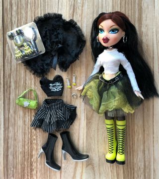 Bratz Dolls WICKED TWINS Ciara and Diona Gothic Clothing Outfits bonus stickers 3