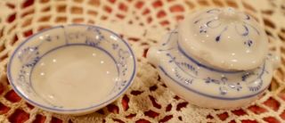 Antique Miniature Handptd Porcelain 2 Pc Blue & White Set 1 1/4 " For Dollhouse
