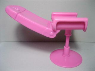 1995 Mattel Barbie Doll Beauty Salon Spa Shop Reclining Pink Office Desk Chair
