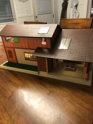 Tomy Smaller Homes Dollhouse & Furniture Home And Garden Doll House