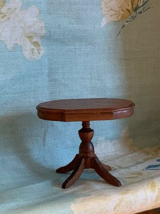 Vintage/antique Miniature Dollhouse Strombecker Playthings Walnut Parlor Table