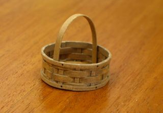 Al Chandronnait Round Basket With Handle - Artisan Dollhouse Miniature