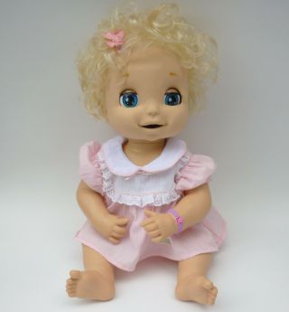 2006 Hasbro Baby Alive Soft Face Doll Interactive Doll Talks